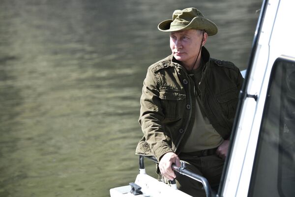 Ռուսաստանի նախագահ Վլադիմիր Պուտինը&#x60; Ենիսեյ գետի վրա, Տիվայի Հանրապետության Սայանո-Շուշենսկի արգելոցում։ - Sputnik Արմենիա