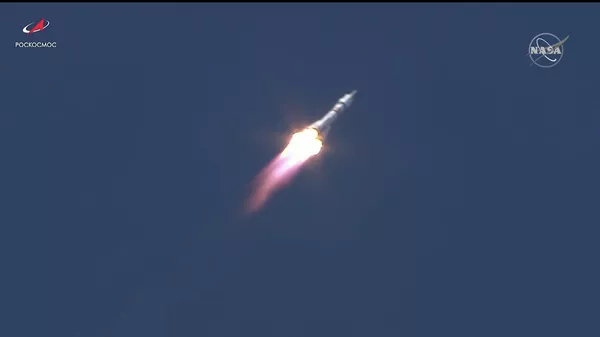 Ракета «Союз-2.1а» с кораблем «Союз МС-19» с первым в мире киноэкипажем  успешно стартовала с космодрома Байконур - Sputnik Армения