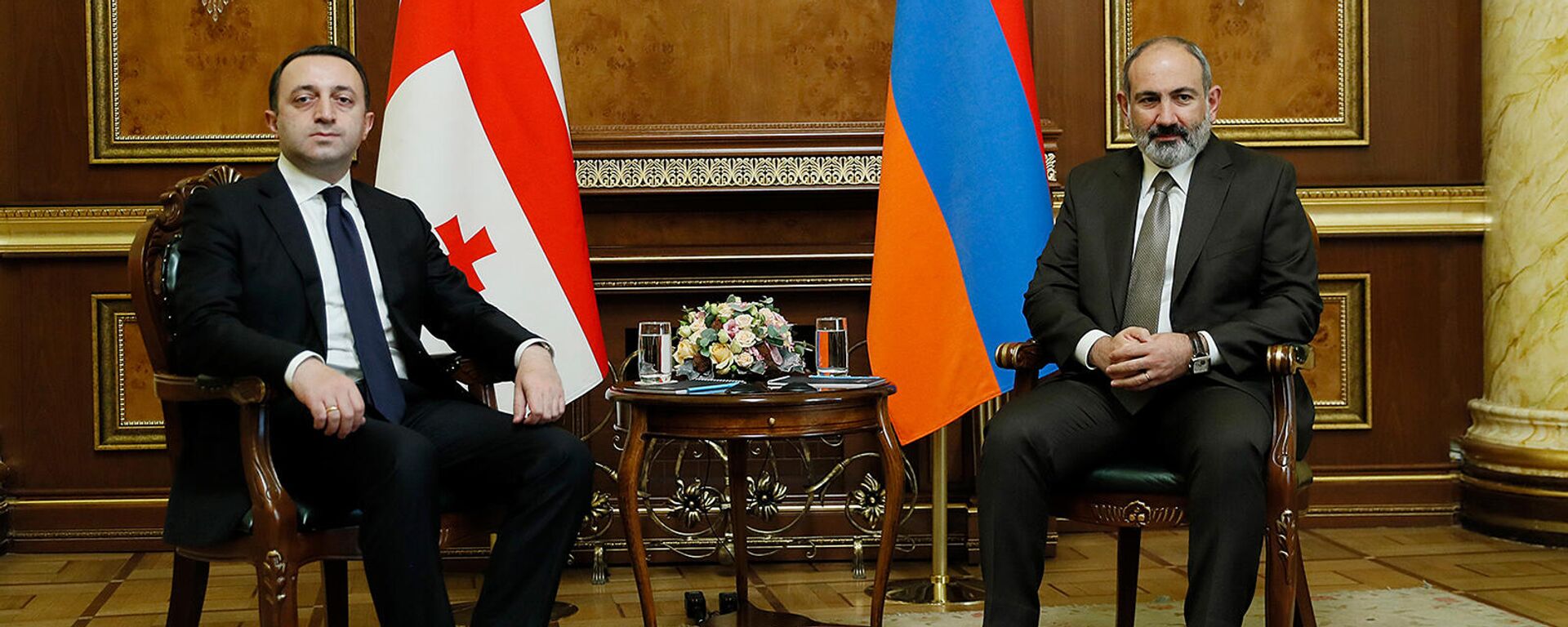 Премьер-министр Армении Никол Пашинян встретился с премьер-министром Грузии Ираклием Гарибашвили (9 октября 2021). Еревaн - Sputnik Армения, 1920, 09.10.2021