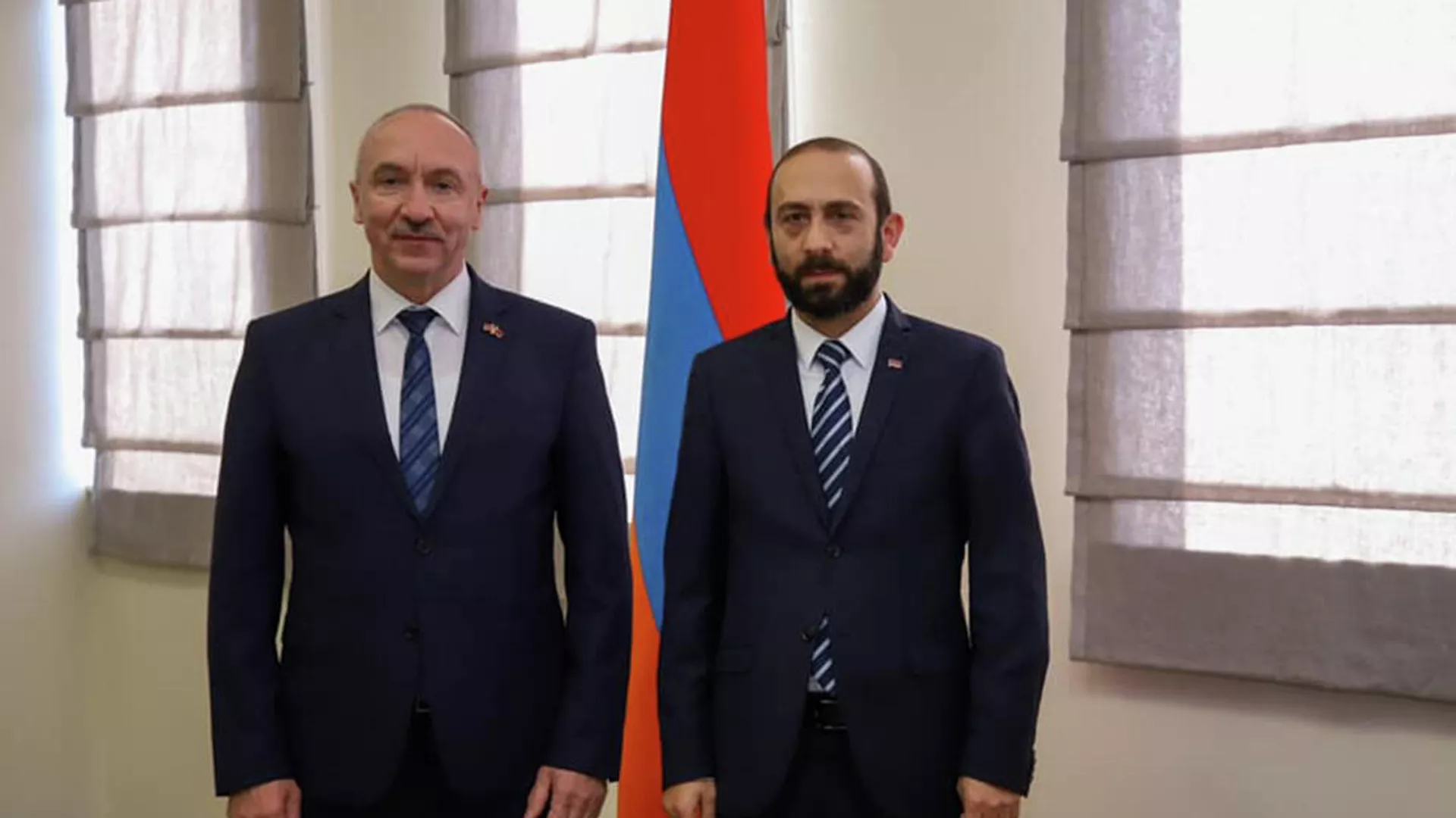 Министр иностранных дел РА Арарат Мирзоян принял посла Беларуси в Армении Александра Конюка (11 октября 2021). Еревaн Министр иностранных дел РА Арарат Мирзоян принял посла Беларуси в Армении Александра Конюка (11 октября 2021). Еревaн - Sputnik Армения, 1920, 11.10.2021