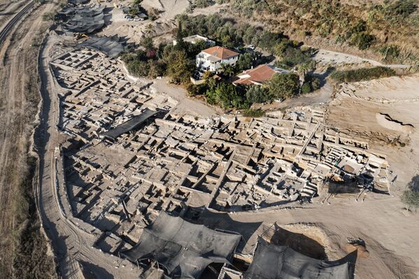 Вид сверху на древний винодельческий комплекс возрастом около 1500 лет в израильском городе Явне. - Sputnik Армения