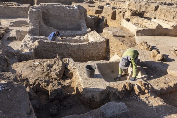 Раскопки в древнем винодельческом комплексе возрастом около 1500 лет в израильском городе Явне. - Sputnik Армения