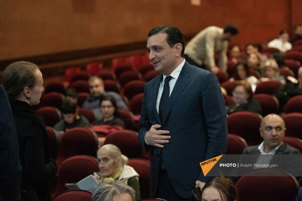 Премьера документального фильма Карлен Нуриджанян в кинотеатре Москва (13 октября 2021). Еревaн - Sputnik Армения