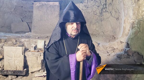 Предводитель Арцахской епархии ААЦ епископ Вртанес Абрамян  - Sputnik Армения