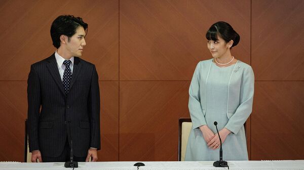 Японская принцесса Мако и Кей Комуро во время объявления о регистрации брака (26 октября 2021). Токио - Sputnik Армения