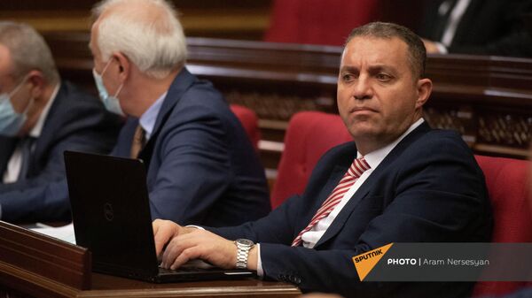 Министр экономики Ваан Керобян на очередном заседании Парламента Армении (27 октября 2021). Еревaн - Sputnik Արմենիա