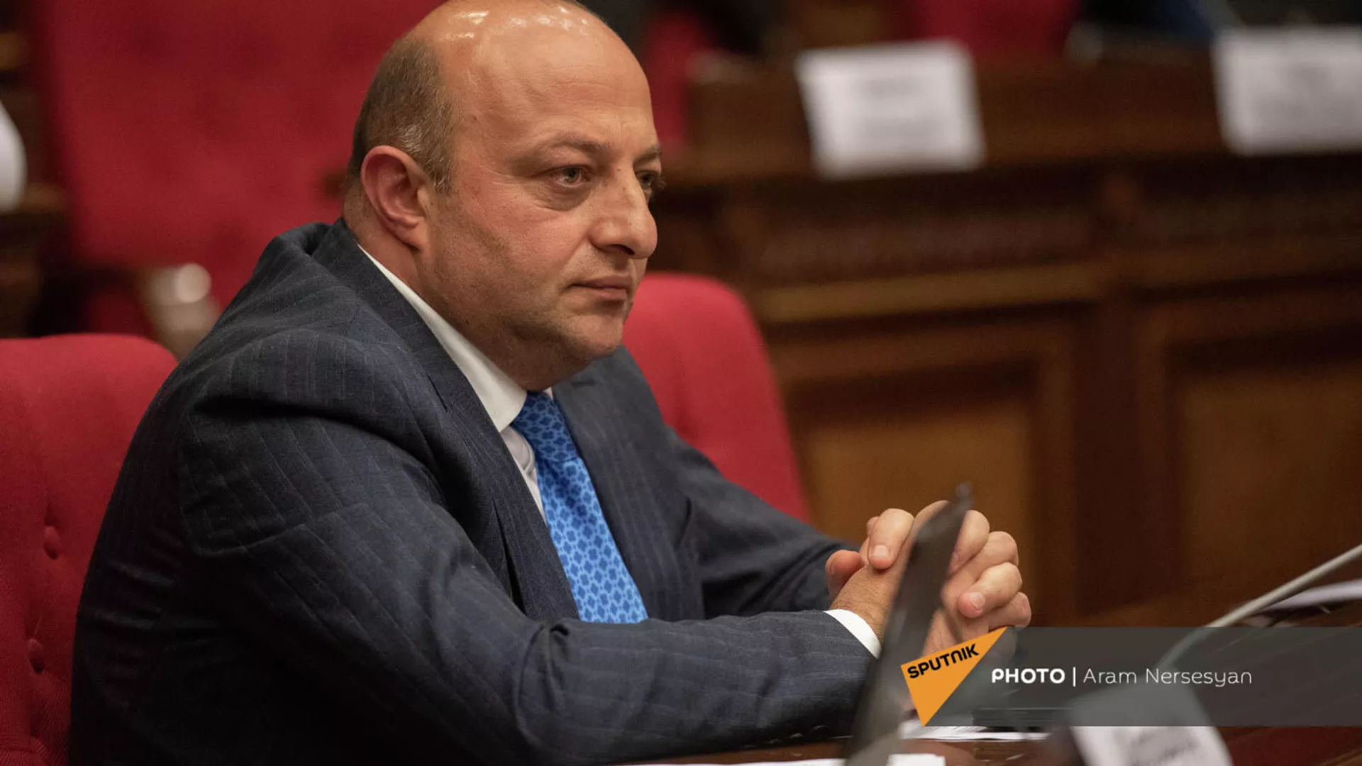 Депутат от оппозиционной фракции Айастан Артур Саркисян на очередном заседании Парламента Армении (27 октября 2021). Еревaн