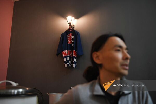 Японец Таиджи Нотсу в своем ресторане Oh Meshi в Ереване - Sputnik Армения