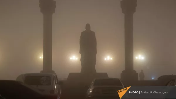 Памятник Григору Татеваци на площади в Горисе - Sputnik Армения