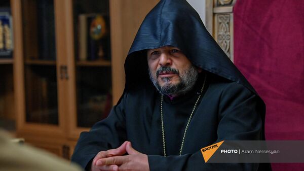 Предстоятель Арцахской епархии епископ Вртанес  - Sputnik Армения
