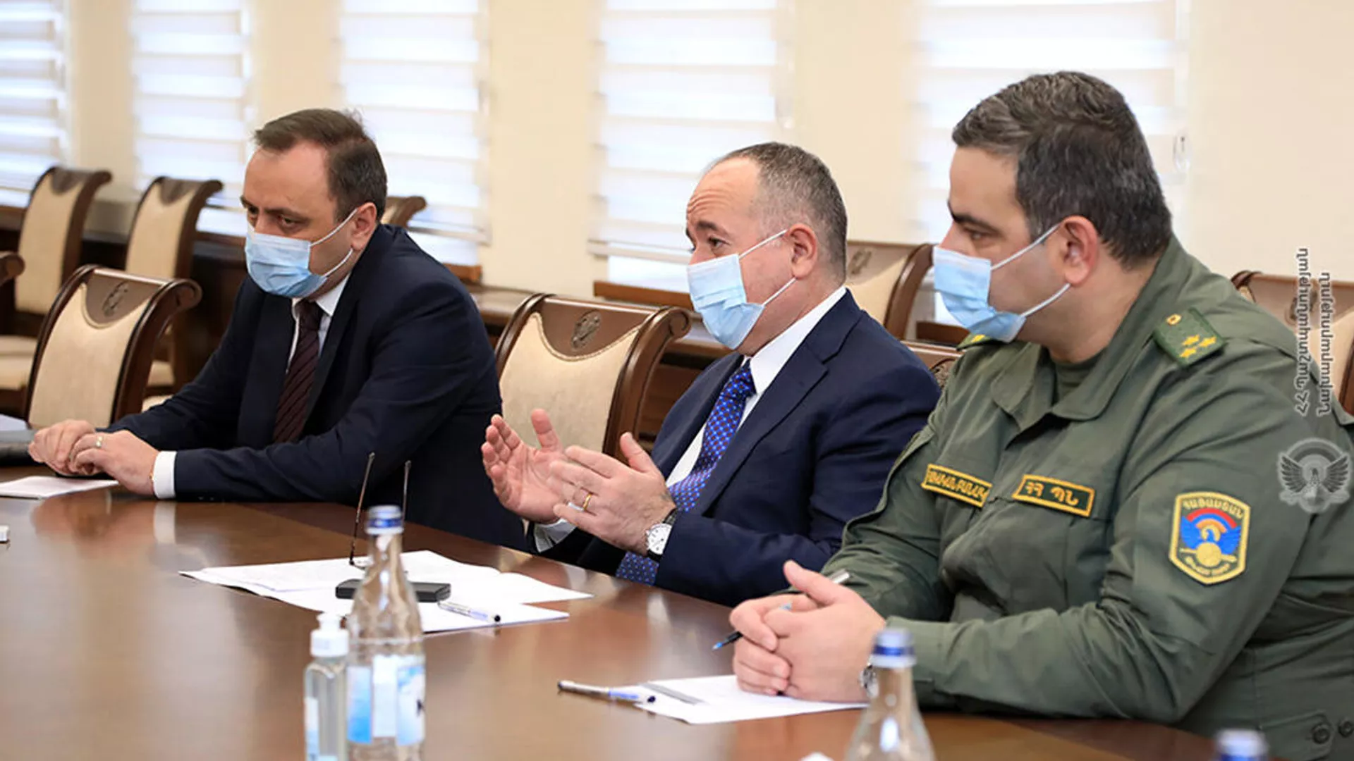 Министр обороны Аршак Карапетян принял Чрезвычайного и Полномочного Посла Индии в РА Кишана Дана Джалина (12 ноября 2021). Еревaн Министр обороны Аршак Карапетян принял Чрезвычайного и Полномочного Посла Индии в РА Кишана Дана Джалина (12 ноября 2021). Еревaн - Sputnik Армения, 1920, 12.11.2021