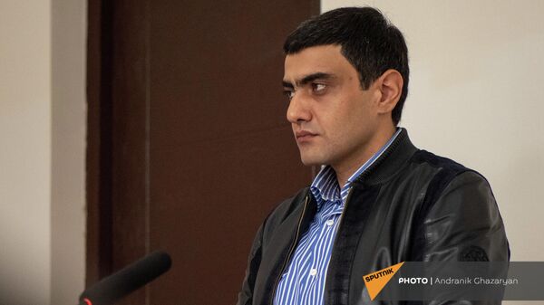 Аруш Арушанян отвечает на вопросы суда во время судебного процесса (5 ноября 2021). Горис - Sputnik Армения