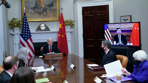 Президент США Джо Байден на онлайн встрече с китайским лидером Си Цзиньпином (15 ноября 2021). Вашингтон - Sputnik Армения