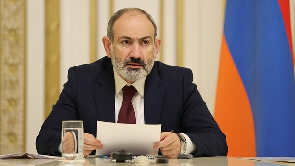 Премьер-министр Никол Пашинян выступает на внеочередном заседании Совета безопасности Армении (16 ноября 2021). Еревaн - Sputnik Армения
