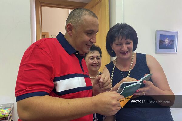 «Գյումրի» բժշկական կենտրոնի գլխավոր բժիշկ Արմեն Խաչատրյանն ընտանիքի հետ - Sputnik Արմենիա