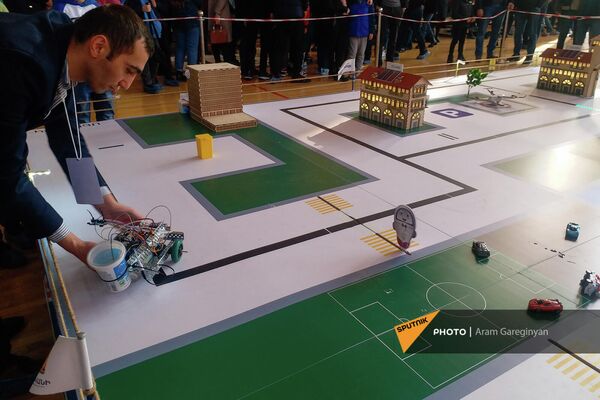 ArmRobotics ռոբոտատեխնիկայի հանրապետական դպրոցական մրցույթ Երևանում - Sputnik Արմենիա