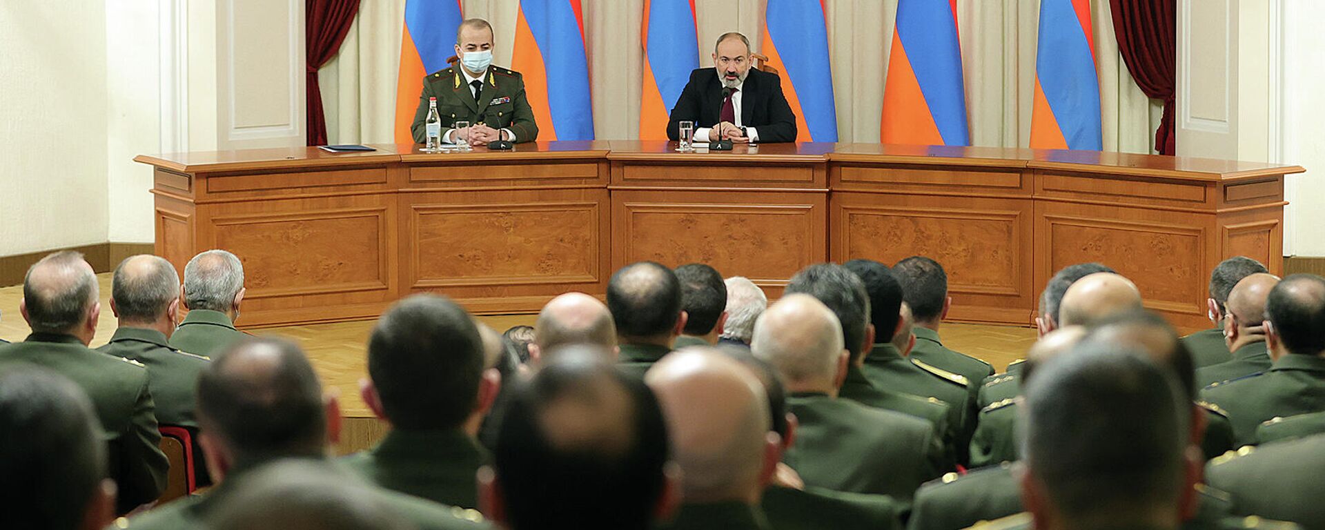 Премьер-министр Никол Пашинян посетил службу национальной безопасности (20 декабря 2021). Еревaн - Sputnik Армения, 1920, 20.12.2021
