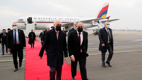 Премьер-министр Никол Пашинян прибыл с рабочим визитом в Грузию (20 декабря 2021). Тбилиси - Sputnik Армения