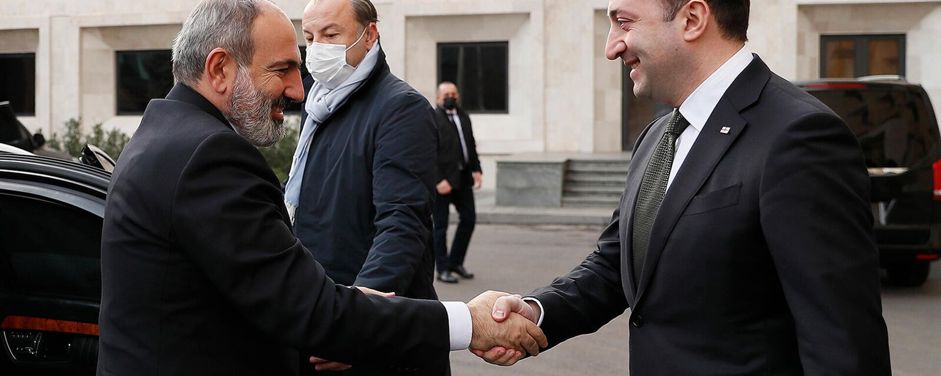Встреча премьер-министров Армении и Грузии Никола Пашиняна и Ираклия Гарибашвили (20 декабря 2021). Тбилиси - Sputnik Армения, 1920, 20.12.2021