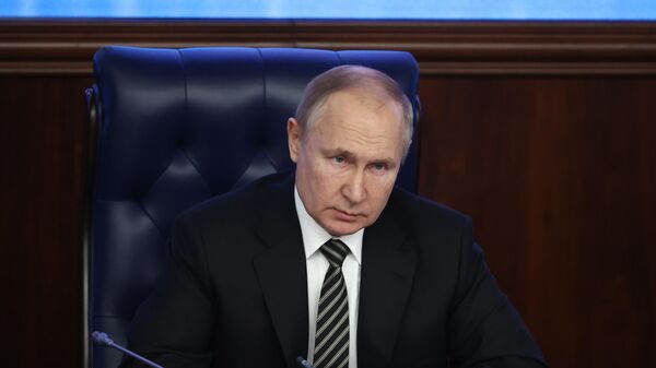 Президент РФ Владимир Путин на расширенном заседании коллегии МО РФ - Sputnik Армения