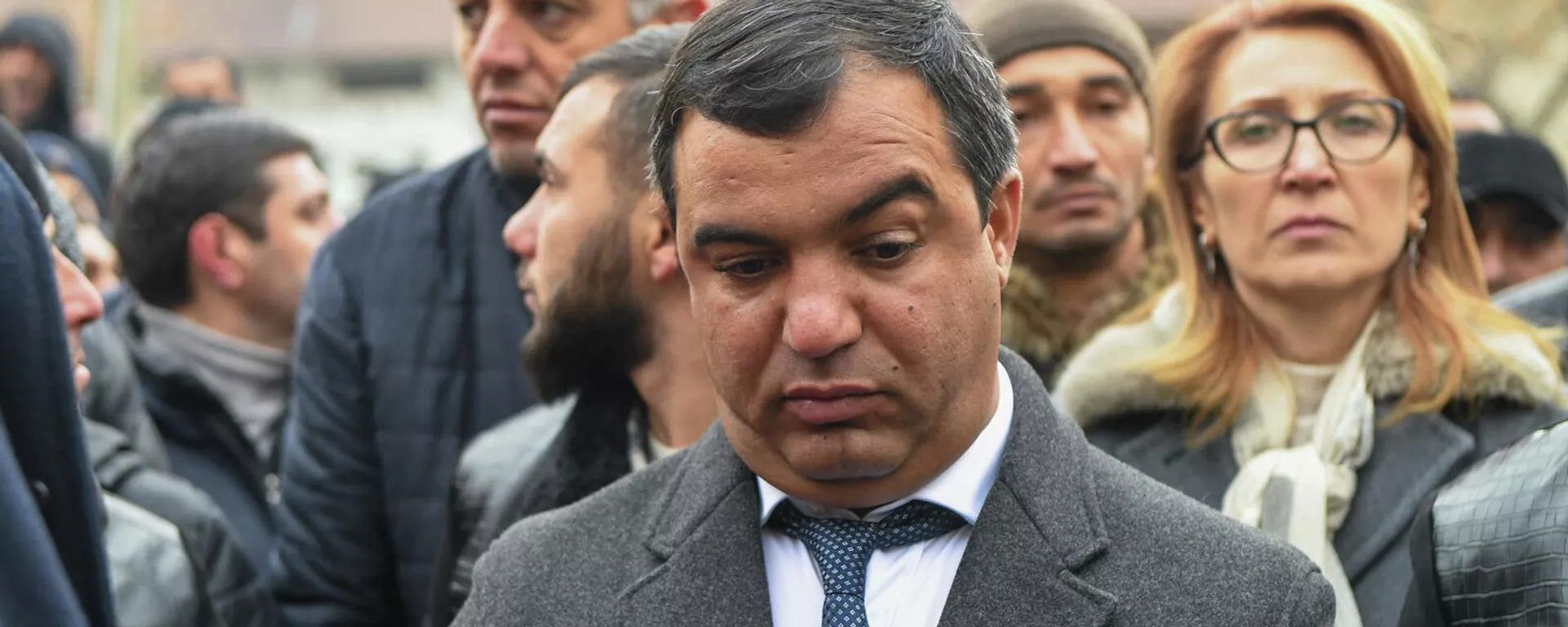 Кандидат от партии Страна для жизни Володя Григорян во время акции протеста в Паракаре - Sputnik Армения, 1920, 30.12.2021