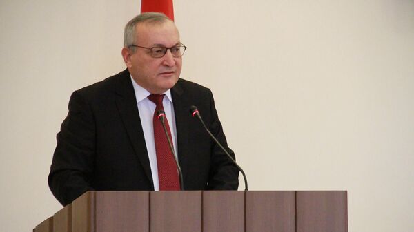 Председатель Национального собрания Карабаха Артур Товмасян на очередном заседании НС Карабаха (23 декабря 2021). Степанакерт - Sputnik Армения
