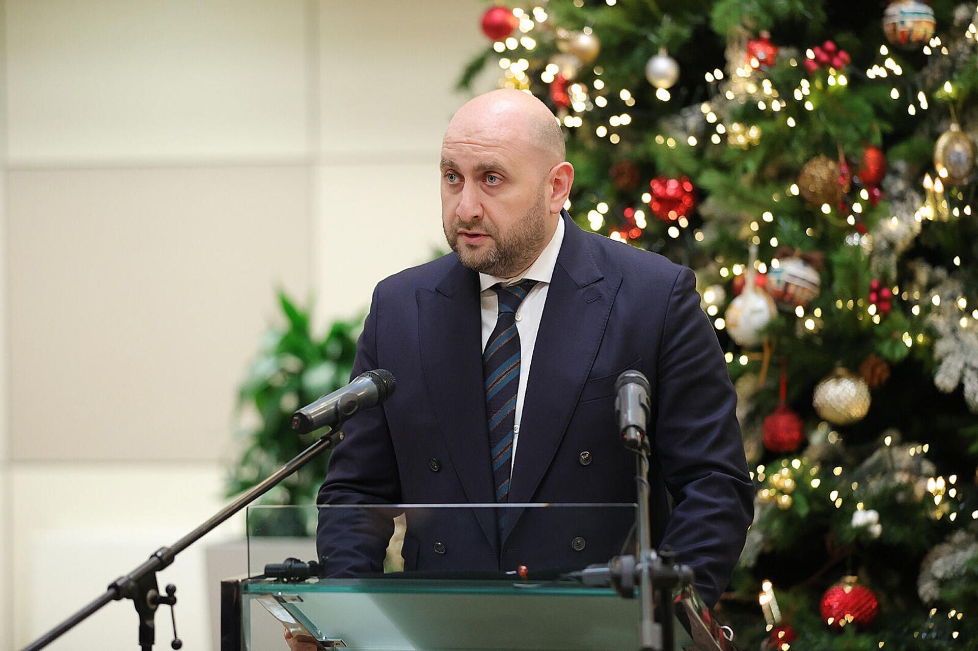 Премьер-министр Никол Пашинян принял участие в новогоднем приеме в Центральном банке (27 декабря 2021). Ереван - Sputnik Армения, 1920, 27.12.2021