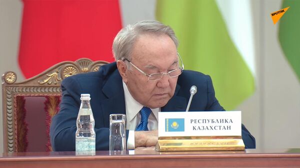 Первый президент Казахстана Нурсултан Назарбаев во время неформального саммита лидеров государств - участников СНГ (28 декабря 2021). Санкт-Петербург - Sputnik Армения