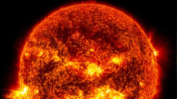 Солнечная вспышка в левой части Солнца - Sputnik Армения