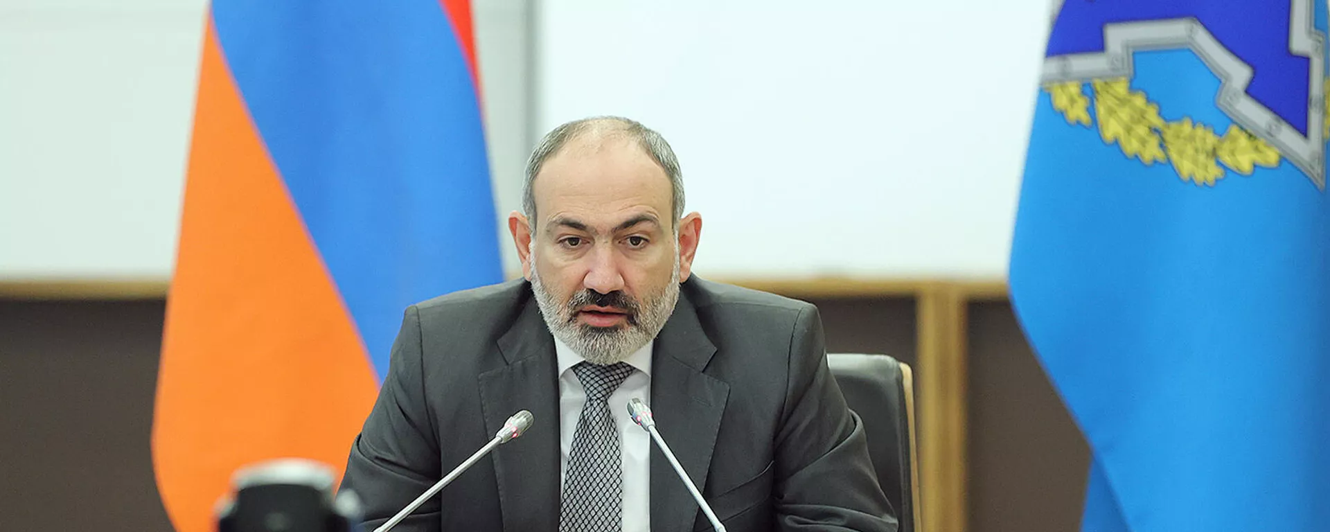 Премьер-министр Армении Никол Пашинян на онлайн-заседании глав государств - участниц ОДКБ (10 января 2022). Еревaн - Sputnik Армения, 1920, 10.01.2022