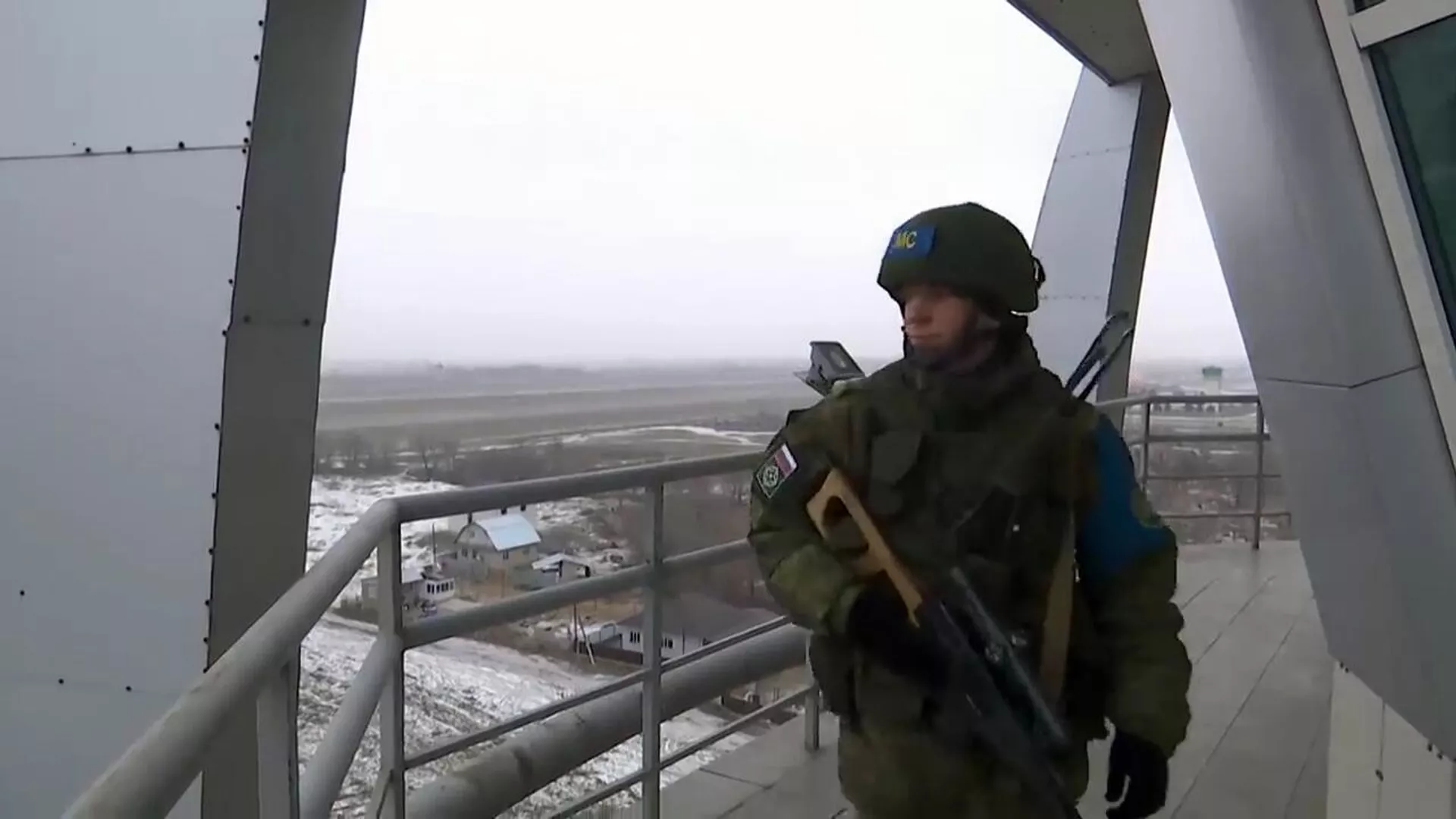 Миротворцы ОДКБ охраняют важные и социально-значимые объекты в Казахстане Миротворцы ОДКБ охраняют важные и социально-значимые объекты в Казахстане - Sputnik Армения, 1920, 11.01.2022