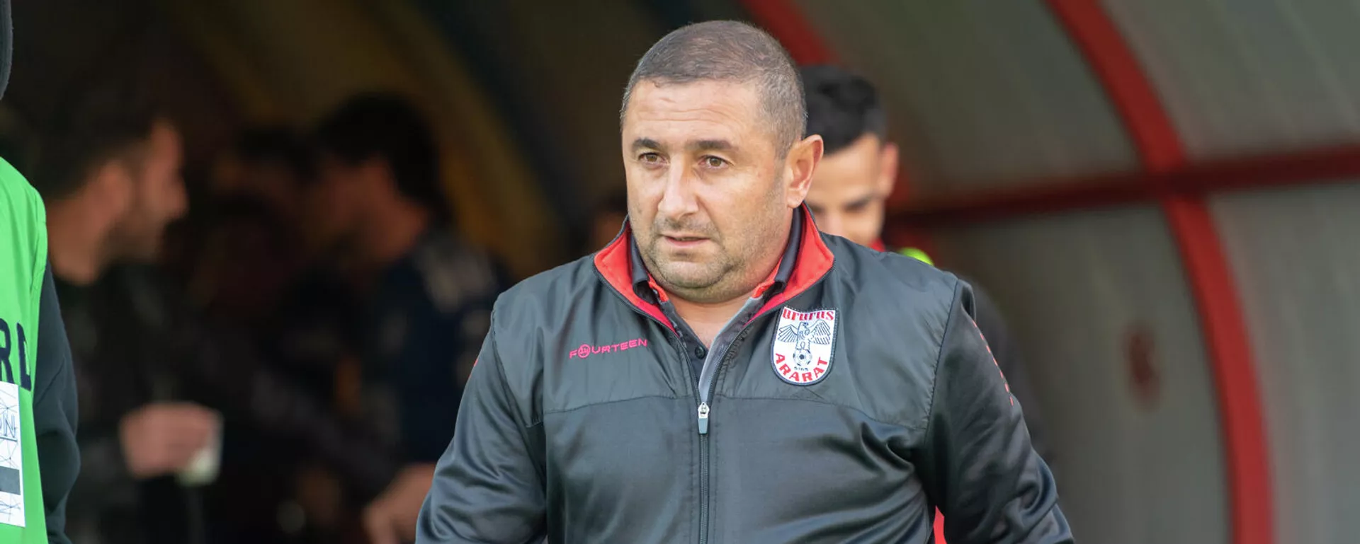 Главный тренер ФК Арарат Вардан Бичахчян перед началом футбольного матча 13 тура АПЛ Vbet против ФК Севан (7 ноября 2021). Еревaн - Sputnik Армения, 1920, 12.01.2022