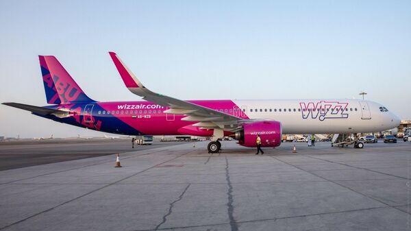 Самолет авиакомпании Wizz Air Abu Dhabi - Sputnik Армения