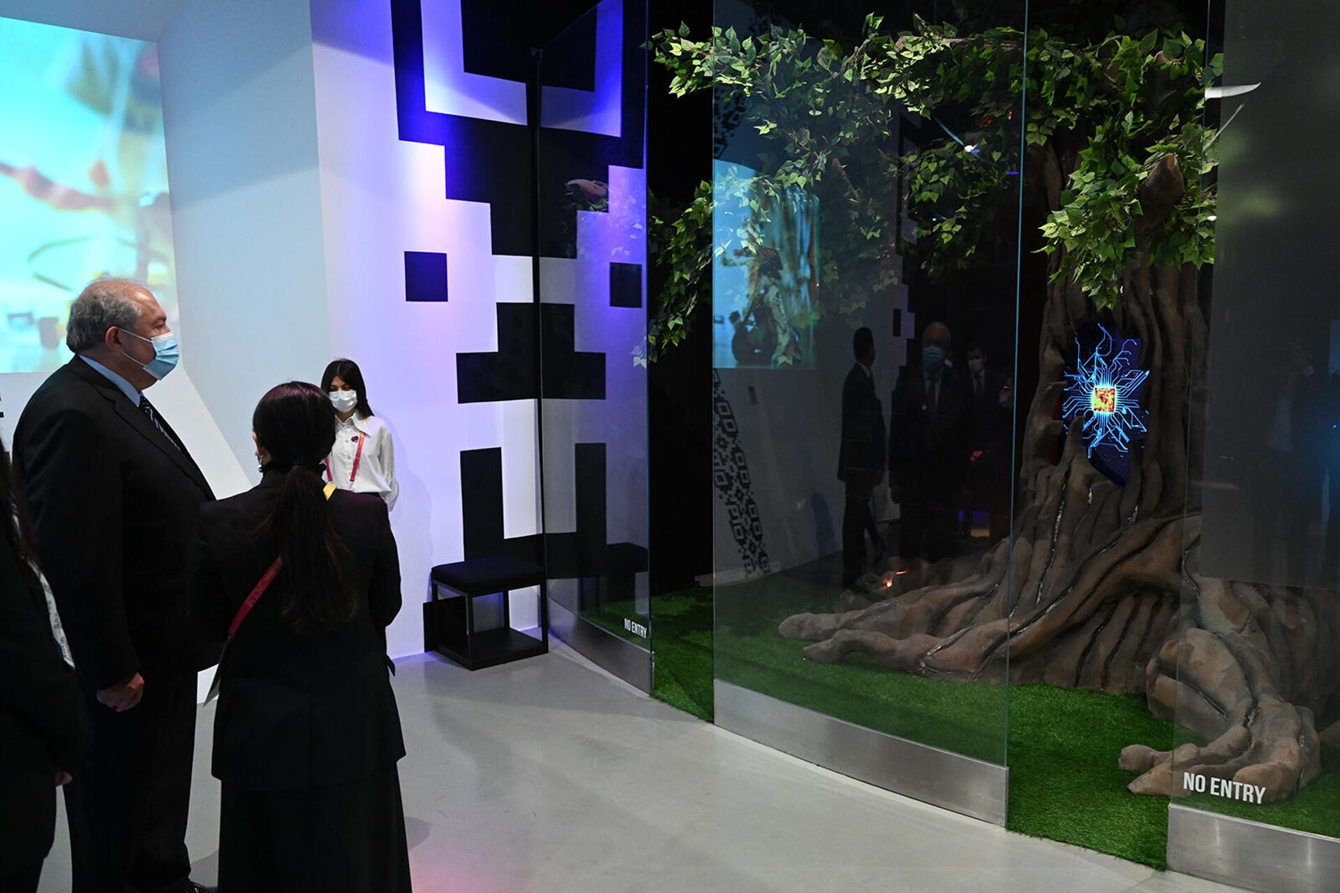 Президент Армен Саркисян посетил павильон Армении в Международном выставочном центре Экспо 2020 Дубай (17 января 2022). ОАЭ - Sputnik Армения, 1920, 17.01.2022