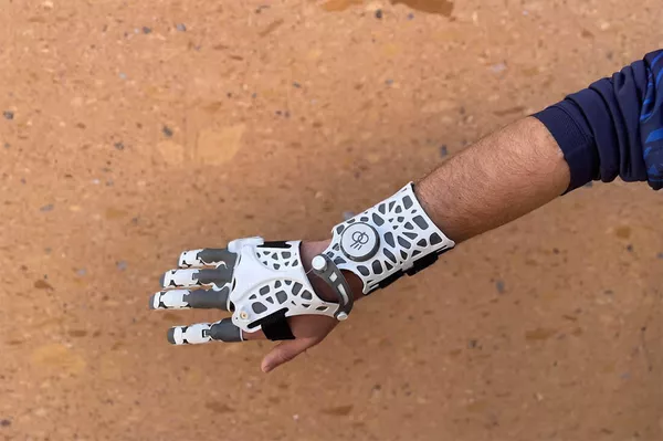 Прототип протезa рук стартапа ArmBionics Прототип протезa рук стартапа ArmBionics - Sputnik Армения