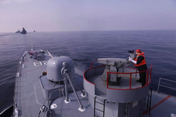 Морской пехотинец Ирана участвует в совместных военно-морских учениях России, Ирана и Китая CHIRU-2022.  - Sputnik Армения