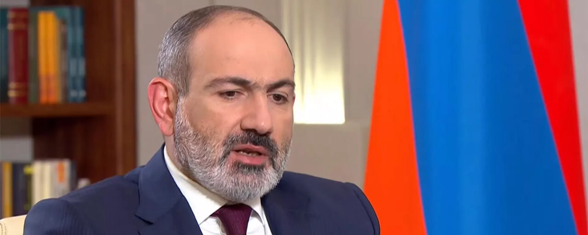 Премьер-министр Никол Пашинян во время интервью в прямом эфире (24 января 2022). Еревaн - Sputnik Армения, 1920, 24.01.2022