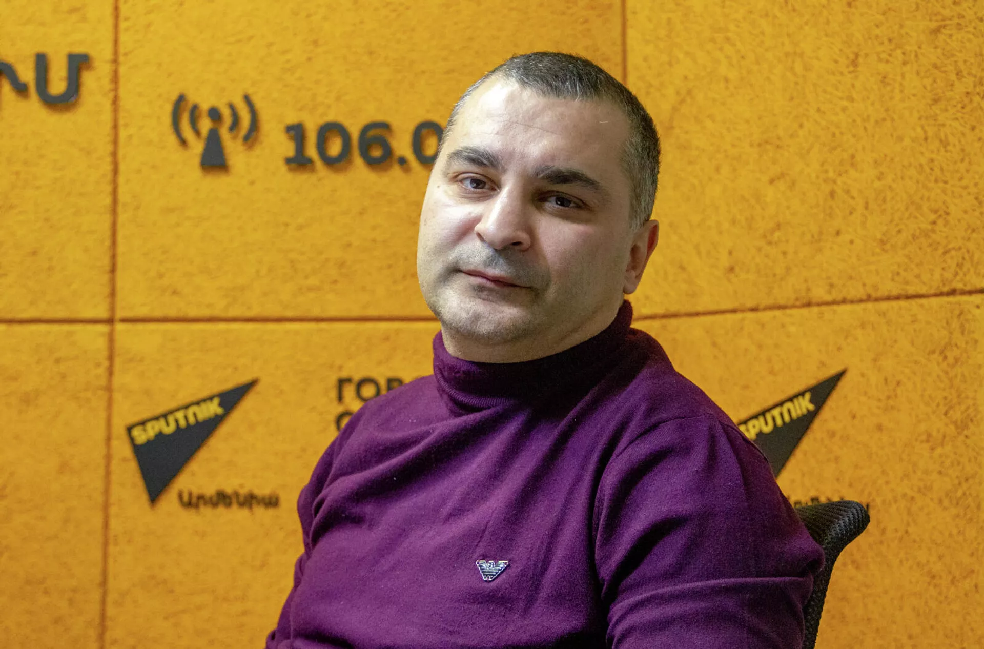 Боксер Вик Дарчинян в гостях радио Sputnik Боксер Вик Дарчинян в гостях радио Sputnik - Sputnik Армения, 1920, 05.02.2022