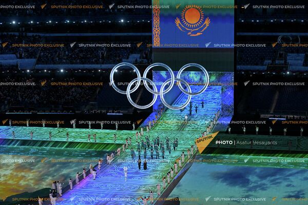 Казахстанская делегация во время официальной церемонии открытия зимних Олимпийских игр (4 февраля 2022). Пекин - Sputnik Армения