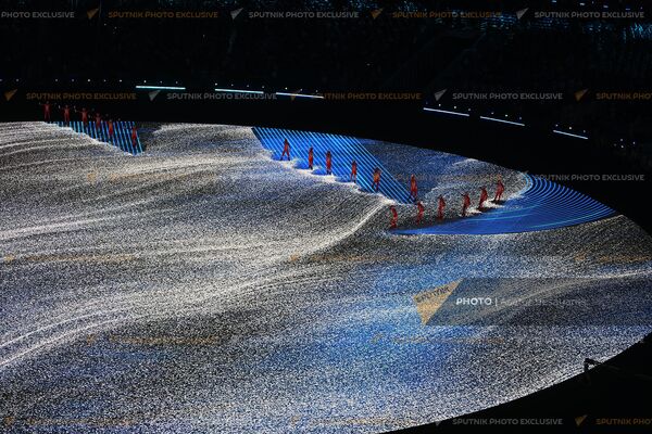 Лазерное шоу во время церемонии открытия зимних Олимпийских игр (4 февраля 2022). Пекин - Sputnik Армения
