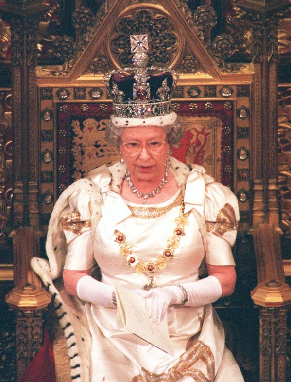 Մեծ Բրիտանիայի թագուհին 1996 թ․-ի հոկտեմբերի 23-ին, Լոնդոնում Լորդերի պալատում ելույթի ժամանակ։ - Sputnik Արմենիա