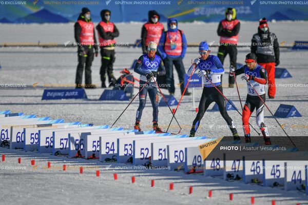 Армянский лыжник Микаэл Микаелян на забеге по скиатлону на зимних Олимпийских играх (6 февраля 2022). Пекин - Sputnik Армения