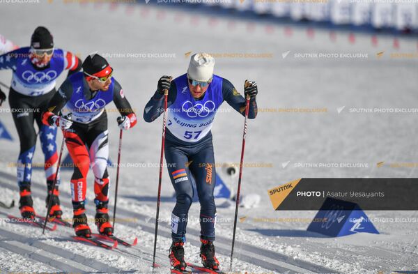 Армянский лыжник Микаэл Микаелян на забеге по скиатлону на зимних Олимпийских играх (6 февраля 2022), Пекин.На длинной дистанции в 30 км Микаелян финишировал 47-м. При этом 21 из 70 спортсменов не смогли дойти до финиша. - Sputnik Армения