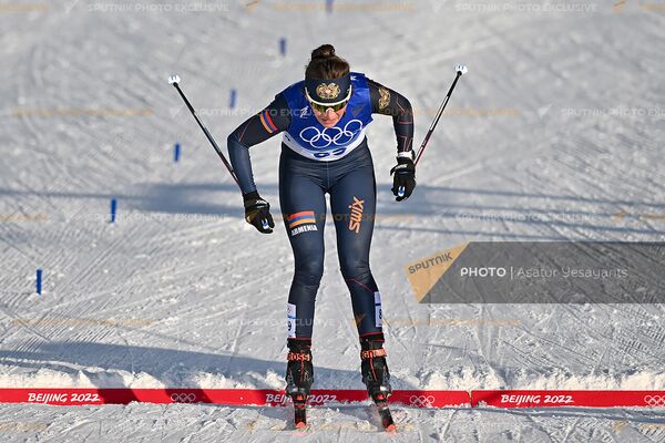 Դահուկորդ Կատյա Գալստյանը 22-րդ ձմեռային Օլիմպիական խաղերի սպրինտի ժամանակ (8 փետրվարի, 2022թ). Պեկին - Sputnik Արմենիա