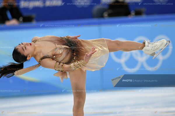 Каори Сакамото (Япония) во время короткой программы на Олимпиаде в Пекине. - Sputnik Армения