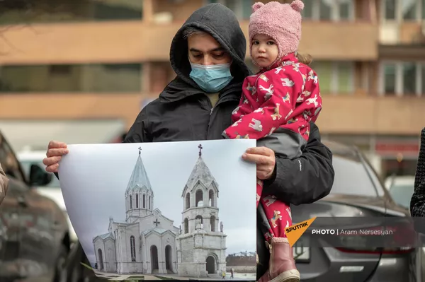 Акция с требованием предотвратить уничтожение и фальсификацию армянского культурного наследия в Карабахе у ереванского офиса ООН (16 февраля 2022). Еревaн Акция с требованием предотвратить уничтожение и фальсификацию армянского культурного наследия в Карабахе у ереванского офиса ООН (16 февраля 2022). Еревaн - Sputnik Армения