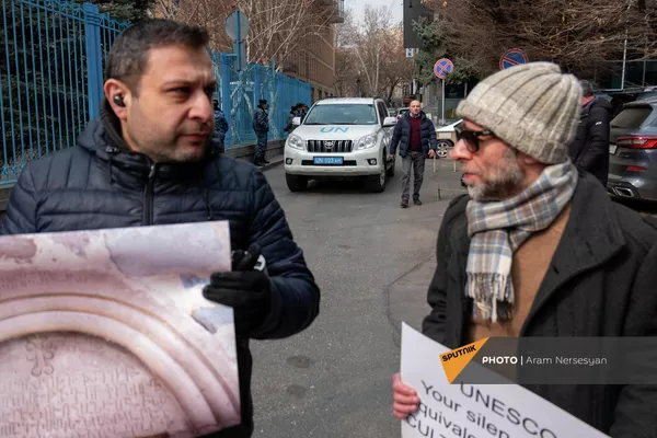 Акция с требованием предотвратить уничтожение и фальсификацию армянского культурного наследия в Карабахе у ереванского офиса ООН (16 февраля 2022). Еревaн Акция с требованием предотвратить уничтожение и фальсификацию армянского культурного наследия в Карабахе у ереванского офиса ООН (16 февраля 2022). Еревaн - Sputnik Армения