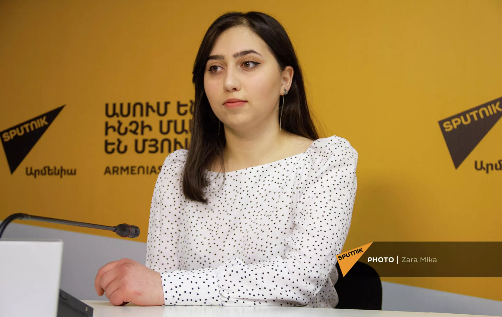 Победительница кулинарной Олимпиады в Индии Гаяне Симонян на пресс-конференции Кто готовит всех вкусней? в мультимедийном пресс-центре Sputnik (17 февраля 2022). Ереван Победительница кулинарной Олимпиады в Индии Гаяне Симонян на пресс-конференции Кто готовит всех вкусней? в мультимедийном пресс-центре Sputnik (17 февраля 2022). Ереван - Sputnik Армения, 1920, 17.02.2022