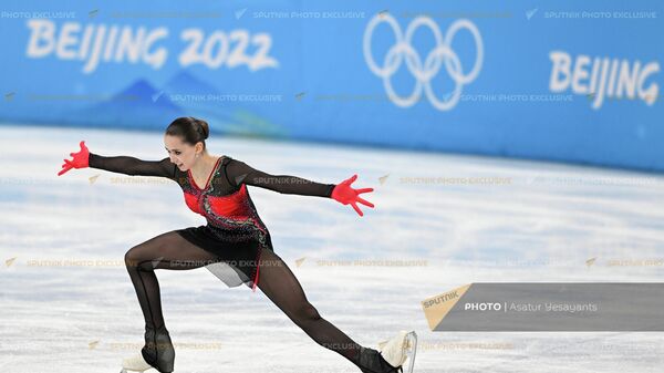 Камила Валиева (Россия) во время произвольной программы женского одиночного катания по фигурному катанию на XXIV зимних Олимпийских играх (17 февраля 2022). Пекин - Sputnik Армения