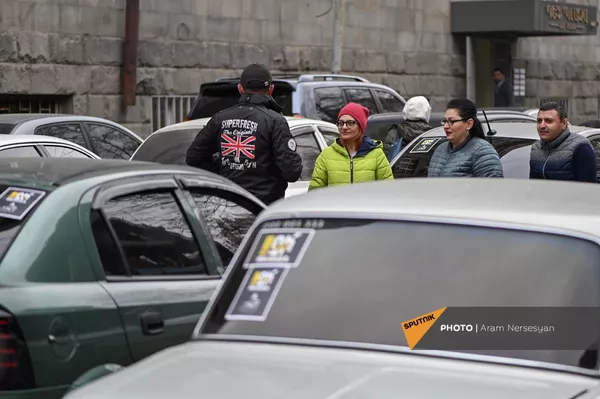 Акция протеста водителей против подорожания ОСАГО (18 февраля 2022). Еревaн Акция протеста водителей против подорожания ОСАГО (18 февраля 2022). Еревaн - Sputnik Армения